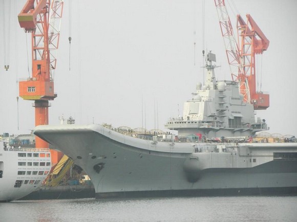 Tàu sân bay Varyag được cho là sắp bàn giao cho Hải quân Trung Quốc.