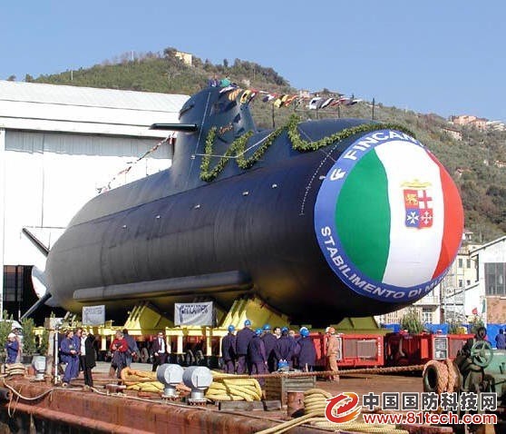 Tàu ngầm hạt nhân INS Arihant do Ấn Độ tự nghiên cứu chế tạo.