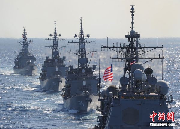 Hạm đội trên biển Mỹ-Nhật tập trận chung.