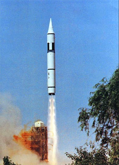 Tên lửa đạn đạo xuyên lục địa DF-5 Trung Quốc.
