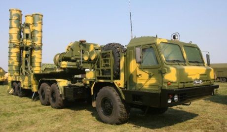 Hệ thống tên lửa S-400 Nga