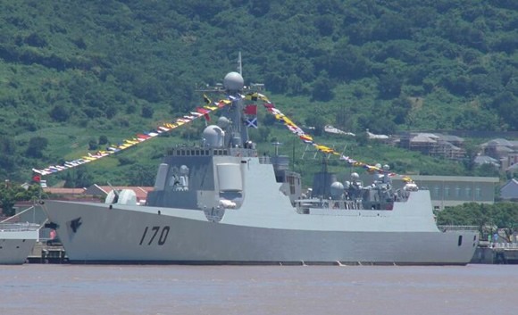 Tàu khu trục 052C lớp Lữ Dương II số hiệu 170, 171 được gọi là Aegis Trung Hoa