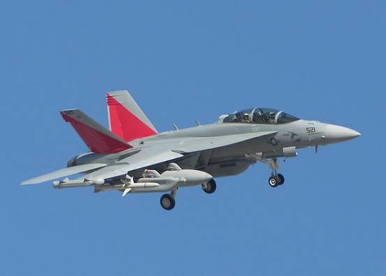 Mỹ đã triển khai máy bay tác chiến điện tử EA-18G Growler ở Nhật Bản.