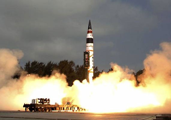 Tên lửa đạn đạo tầm trung Agni-3 của Ấn Độ.