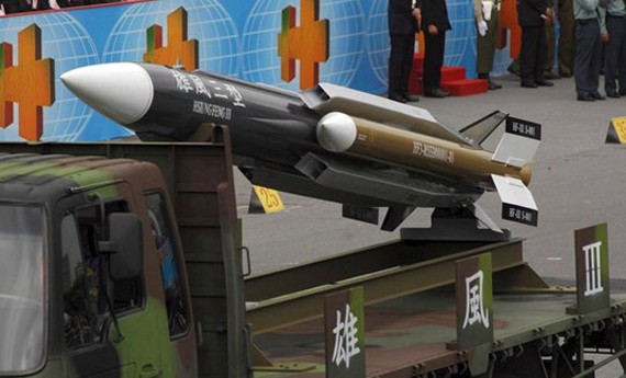 Tên lửa chống hạm siêu âm Hùng Phong-3 do Đài Loan tự nghiên cứu chế tạo.