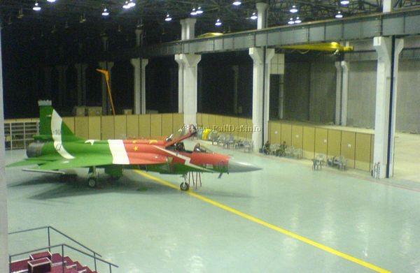 Nhà chứa dành cho máy bay chiến đấu JF-17 Thunder của Không quân Pakistan