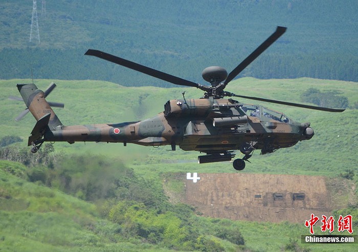 Máy bay trực thăng tấn công AH-64D của Lực lượng Phòng vệ Mặt đất Nhật Bản
