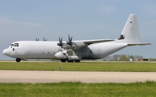 Máy bay vận tải C-130J-30 của Không quân Australia, mua của Mỹ