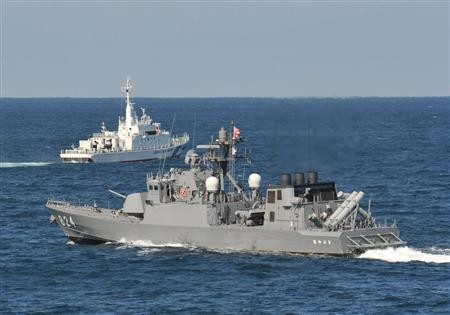 Ngày 24/10/2012, Lực lượng Phòng vệ Biển Nhật Bản (Quân đội) và Lực lượng Bảo vệ bờ biển Nhật Bản (lực lượng chấp pháp) tổ chức diễn tập liên hợp