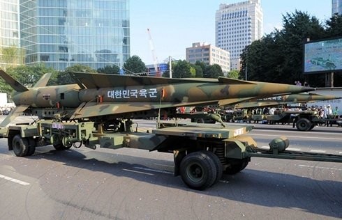 Tên lửa đạn đạo do Hàn Quốc tự sản xuất. Hàn Quốc mở rộng tầm phóng tên lửa gây phản đối mạnh mẽ từ CHDCND Triều Tiên