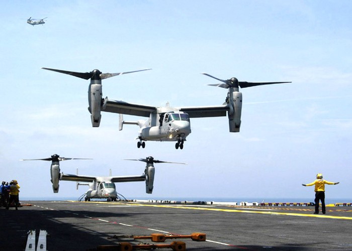Máy bay MV-22 Osprey trên tàu tấn công đổ bộ Iwo Jima (LHD-7), Mỹ