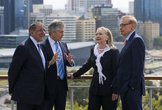 Ngày 14/11, tại thành phố Perth - "Thủ đô Ấn Độ Dương" của Australia, các Ngoại trưởng và Bộ trưởng Quốc phòng hai nước Mỹ-Australia bàn chiến lược.