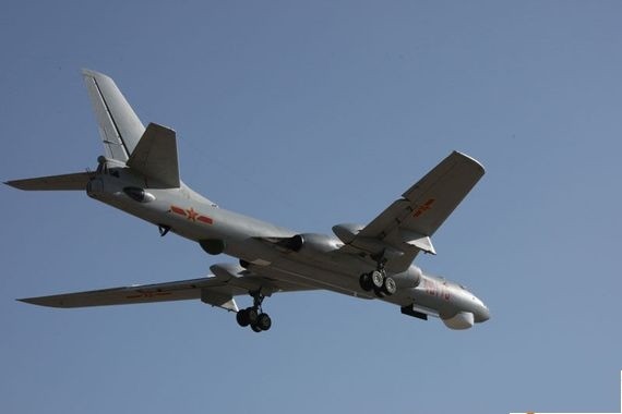 Máy bay ném bom H-6H Trung Quốc