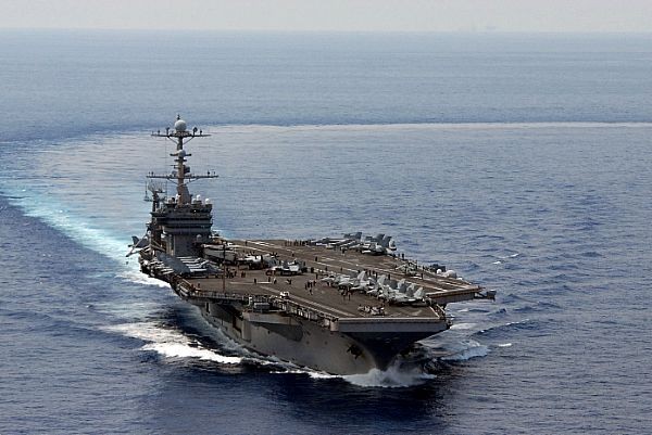 Mỹ tích cực can dự vào biển Đông. Trong hình là tàu sân bay USS George Washington vừa đến biển Đông vào tháng 10/2012.