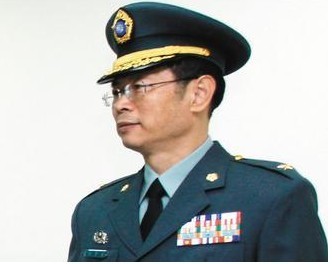 Thiếu tướng Lo Hsieh che, cựu trưởng Phòng Thông tin điện tử và Viễn thông của Cơ quan Quốc phòng Đài Loan, đã bị kết án tù chung thân ngày 25/7/2011 vì tội làm gián điệp và nhận hối lộ của Trung Quốc.