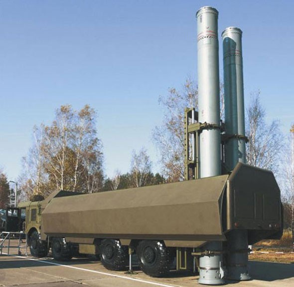 Việt Nam mua hệ thống phòng thủ tên lửa bờ biển K300P Bastion-P của Nga - là hệ thống tên lửa phòng thủ bờ biển di độngcó tầm bắn khoảng 300 km.