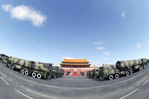 Tên lửa đạn đạo xuyên lục địa DF-31A tham gia duyệt binh trên quảng trường Thiên An Môn, Trung Quốc