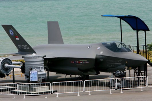 Mỹ đẩy mạnh tiếp thị máy bay tấn công liên hợp F-35 và được nhiều nước khu vực châu Á-Thái Bình Dương quan tâm.