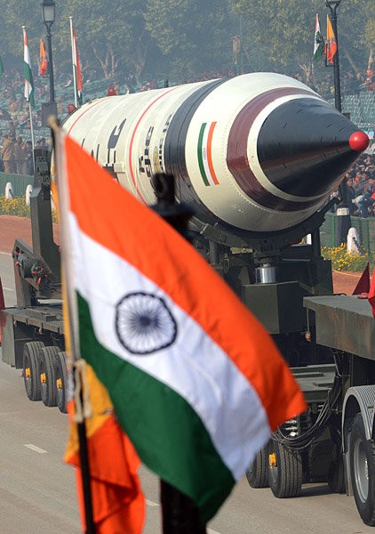 Tên lửa đạn đạo xuyên lục địa Agni-5 Ấn Độ