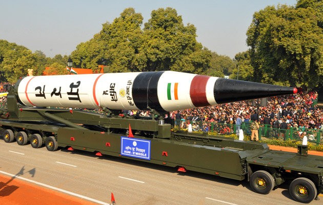Tên lửa đạn đạo xuyên lục địa Agni-5 có khả năng lắp đầu đạn hạt nhân của Ấn Độ.