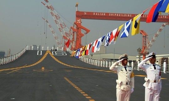 Ngày 25/9/2012, Hải quân Trung quốc tiếp nhận tàu sân bay Liêu Ninh