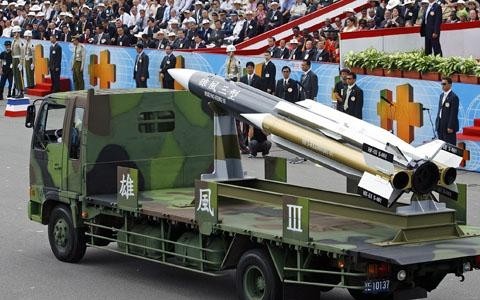 Tên lửa chống hạm siêu âm Hùng Phong-3 do Đài Loan sản xuất