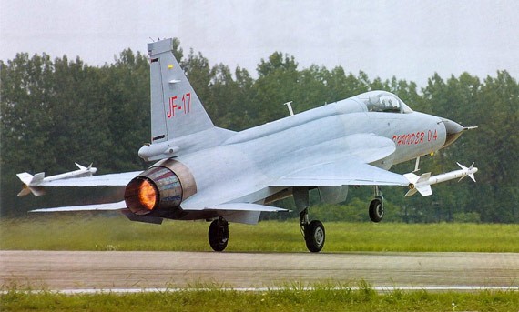 Máy bay chiến đấu JF-17 Thunder (FC-1 Kiêu Long) do Trung Quốc sản xuất.