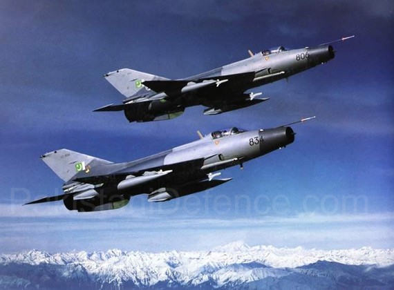 Máy bay chiến đấu J-7 của Pakistan.
