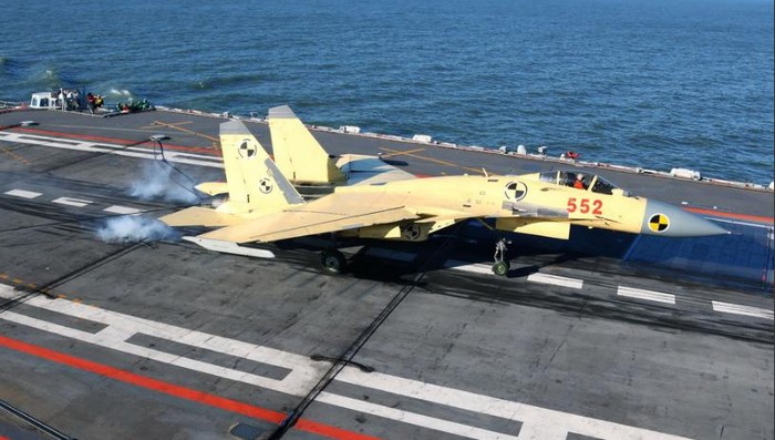 Máy bay chiến đấu J-15 trang bị cho tàu sân bay Liêu Ninh, Hải quân Trung Quốc
