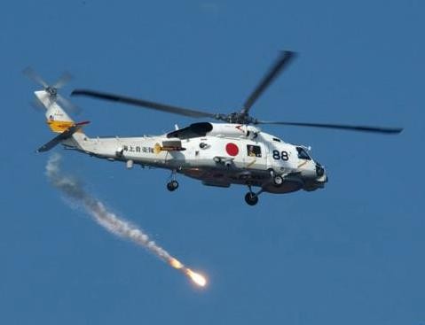 Máy bay trực thăng săn ngầm SH-60J do Nhật Bản chế tạo