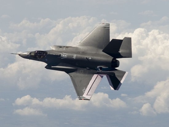 Nhật Bản đặt mua 42 máy bay chiến đấu tấn công liên hợp F-35 của Mỹ