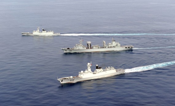 Tốp biên đội tàu chiến hộ tống Trung Quốc