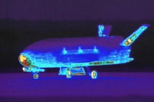 Máy bay không gian không người lái X-37B Mỹ