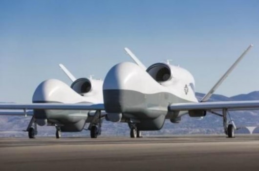 Kế hoạch phòng vệ Nhật Bản: mua máy bay do thám không người lái Global Hawk