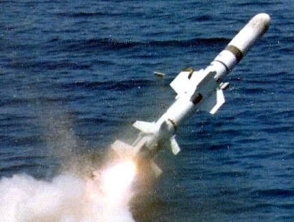 Tên lửa chống hạm Harpoon phóng từ tàu ngầm do Mỹ chế tạo