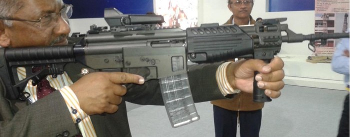 Súng trường do Ấn Độ tự nghiên cứu chế tạo - gọi là hệ thống vũ khí cá nhân MCIWS.