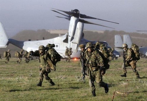 Lực lượng Phòng vệ Nhật Bản đáp máy bay vận tải Osprey Mỹ tiến hành huấn luyện liên hợp