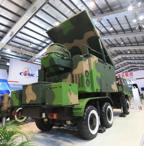 Xe radar thuộc hệ thống tên lửa phòng không HQ-9 phiên bản xuất khẩu của Trung Quốc