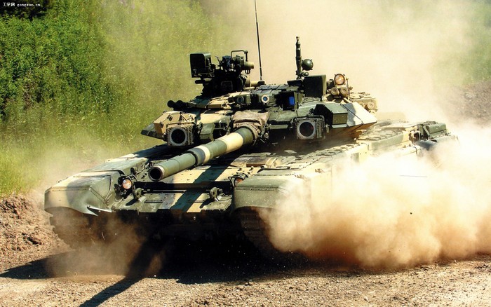 Xe tăng T-90 do Nga chế tạo