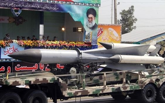Tên lửa của Iran tại Tehran vào tháng 9 năm 2013