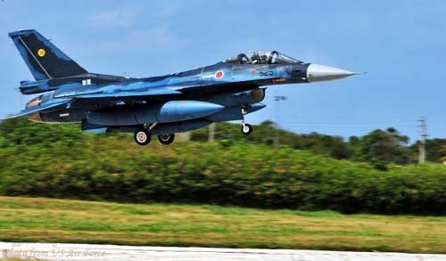 Máy bay chiến đấu F-2 Nhật Bản tham gia diễn tập &quot;Đối kháng phương bắc&quot;