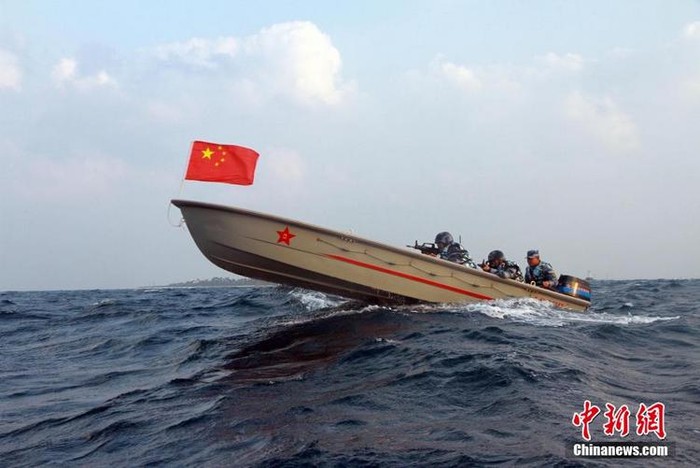 Ngày 21 - 22 tháng 1 năm 2014, Hạm đội Nam Hải tập trận đổ bộ đánh chiếm đảo bất hợp pháp ở quần đảo Hoàng Sa của Việt Nam.