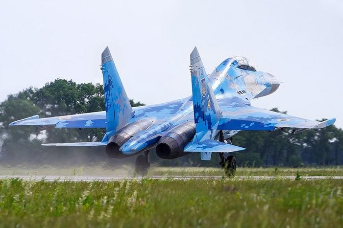 Máy bay chiến đấu Su-27 Ukraine