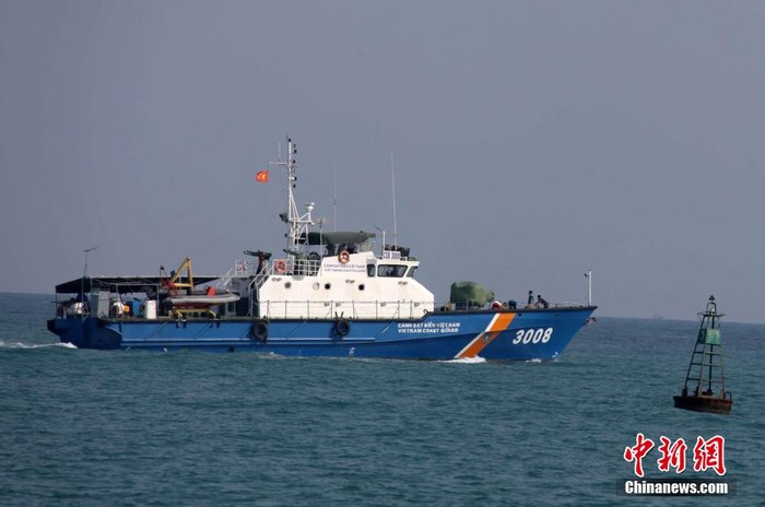 Tàu Cảnh sát biển Việt Nam tham gia tìm kiếm máy bay chở khách Malaysia mất tích