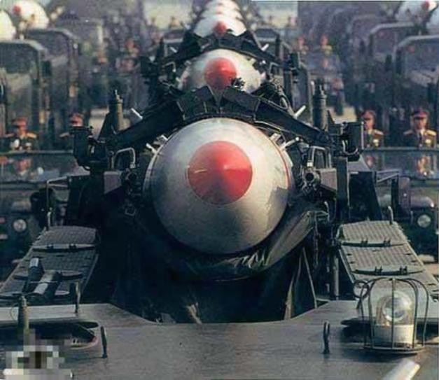 Tên lửa hạt nhân Trung Quốc (ảnh nguồn chnmilitary.com)