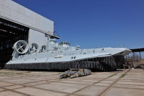 Tàu đệm khí Zubr Trung Quốc đặt mua của Ukraine được sản xuất ở nhà máy Feodosia thuộc Crimea