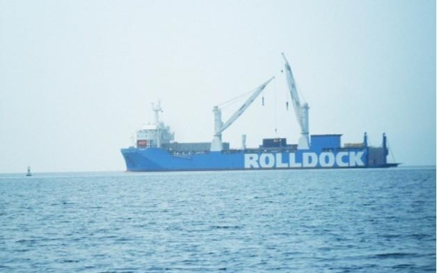 Tàu ngầm Hồ Chí Minh được tàu vận tải siêu trọng Rolldock Star Hà Lan đưa về cảng Cam Ranh vào ngày 19 tháng 3 năm 2014, sẵn sàng bảo vệ chủ quyền biển đảo.