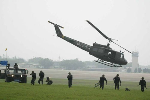 Máy bay trực thăng UH-1H của Quân đội Đài Loan.