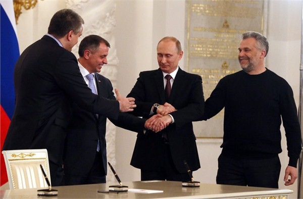 Ngày 18 tháng 3 năm 2014, Tổng thống Nga Putin và lãnh đạo Crimea ký kết thỏa thuận Crimea gia nhập Nga