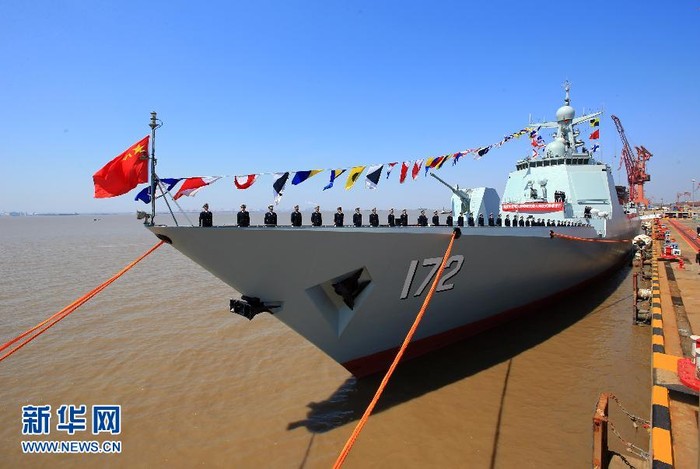 Ngày 21 tháng 3 năm 2014, Trung Quốc vừa làm lễ bàn giao tàu khu trục tên lửa mới đầu tiên Type 052D cho Hạm đội Nam Hải